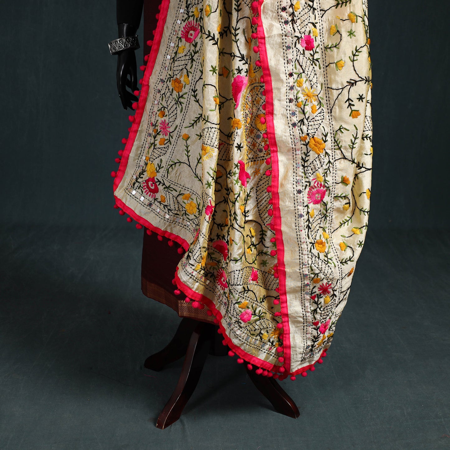 Ranihati Chapa Work Chanderi Silk Hand Embroidery Dupatta 30