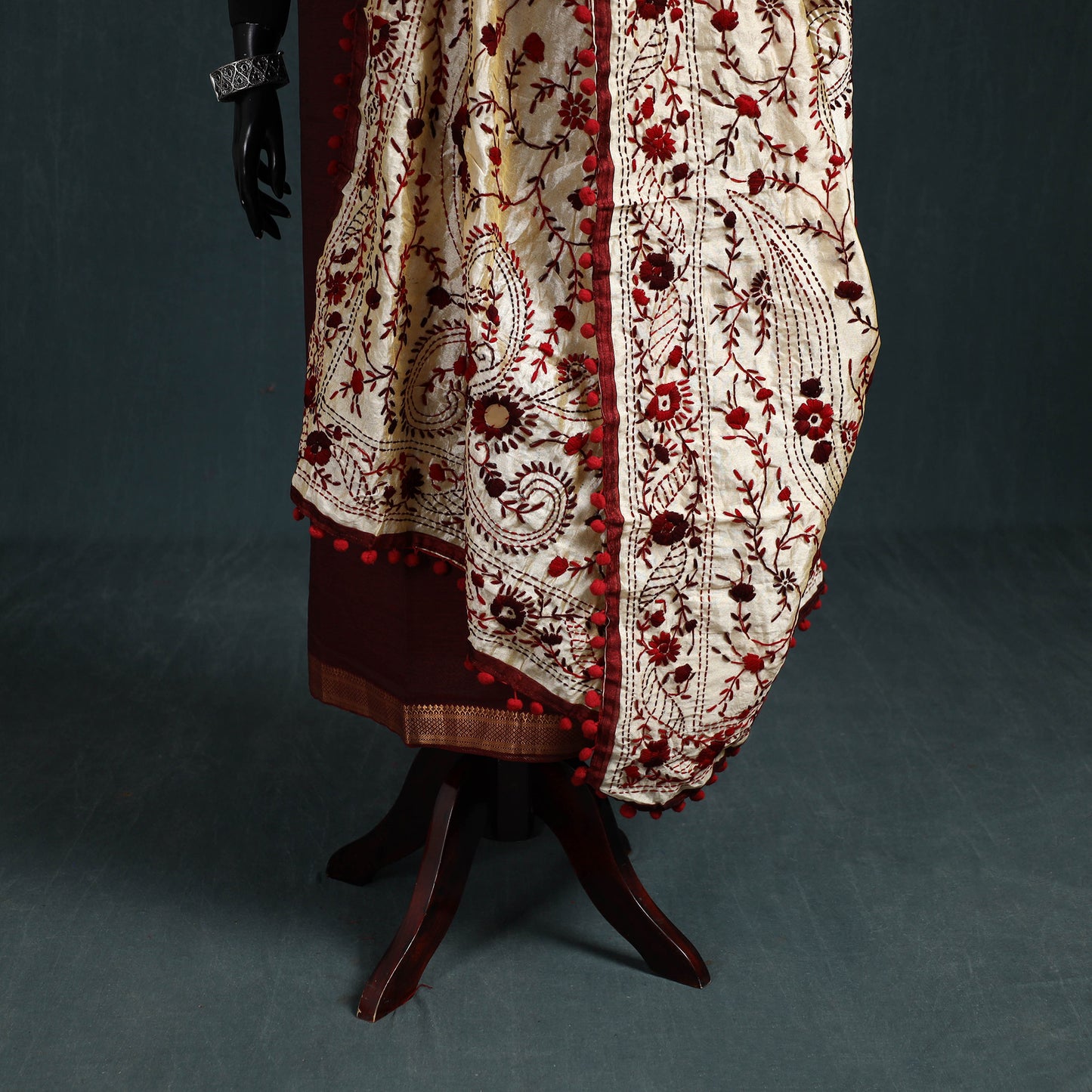 Ranihati Chapa Work Chanderi Silk Hand Embroidery Dupatta 42