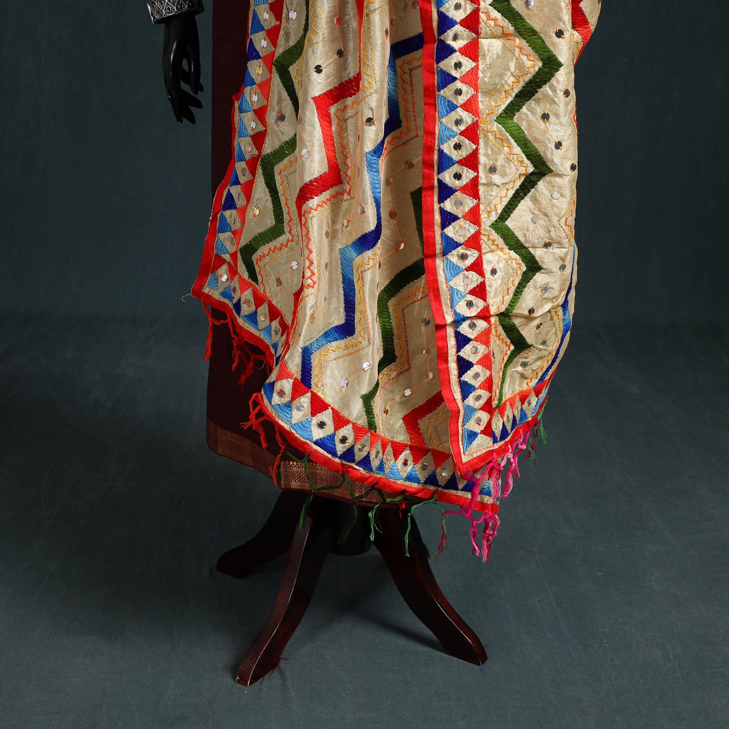 Ranihati Chanderi Silk Zig Zag Hand Embroidery Dupatta 50