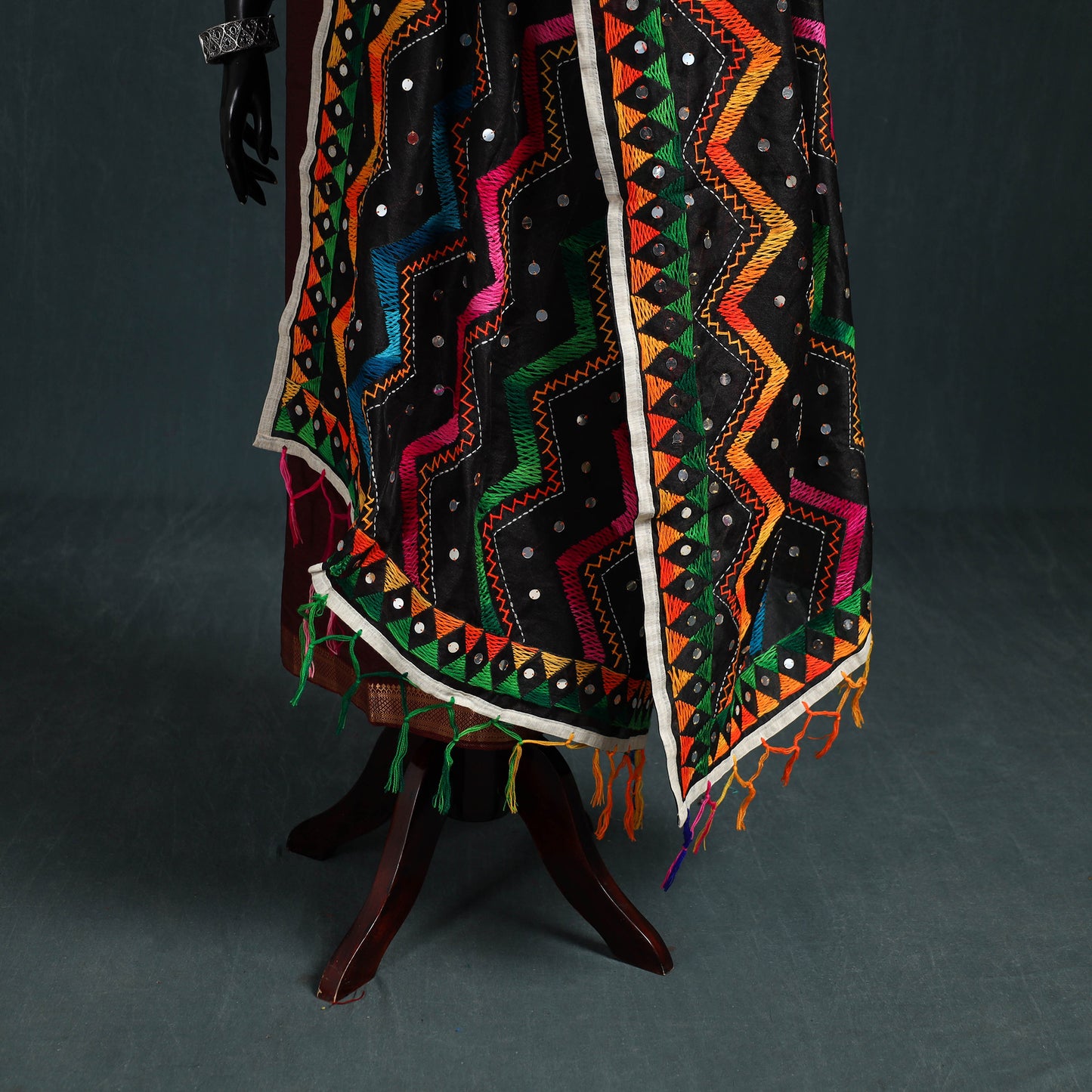 Ranihati Chanderi Silk Zig Zag Hand Embroidery Dupatta 56