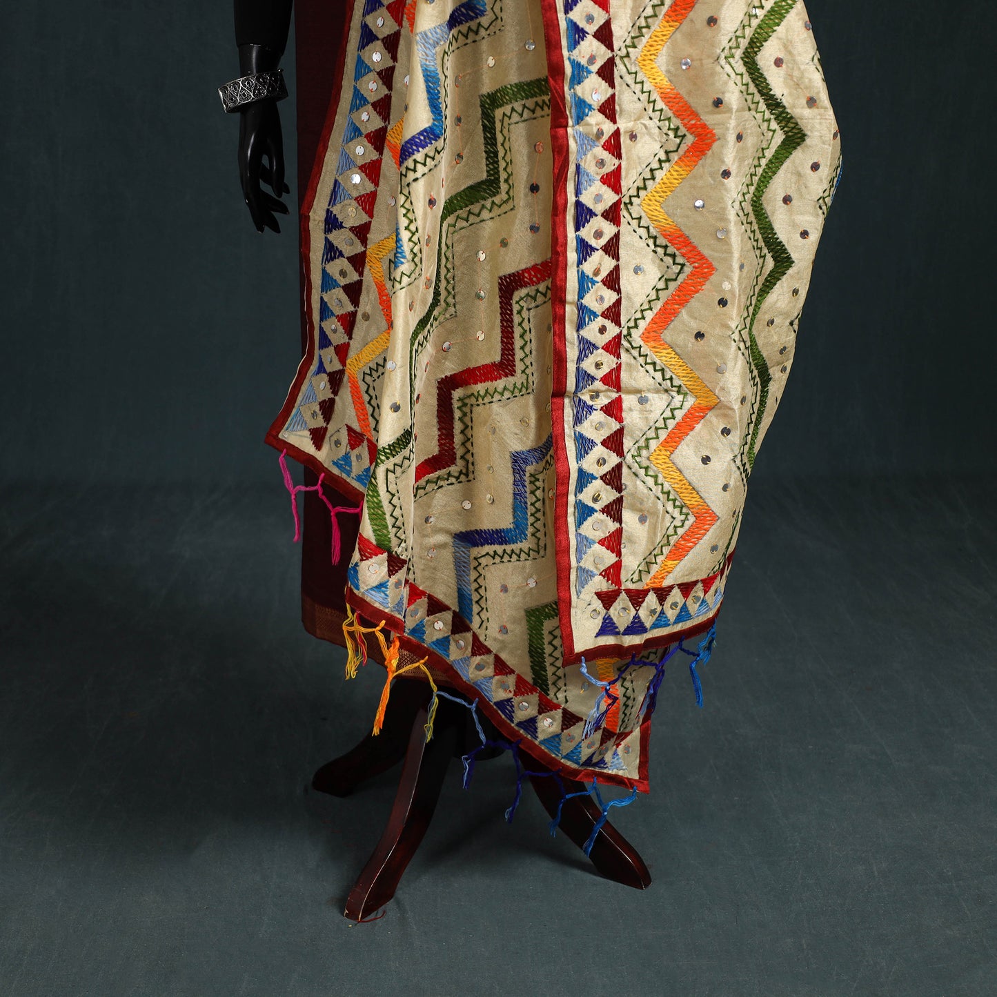 Ranihati Chanderi Silk Zig Zag Hand Embroidery Dupatta 57