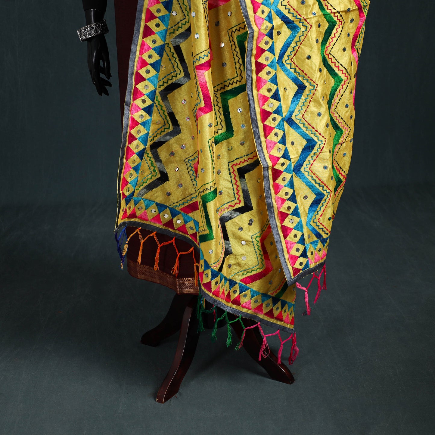 Ranihati Chanderi Silk Zig Zag Hand Embroidery Dupatta 61