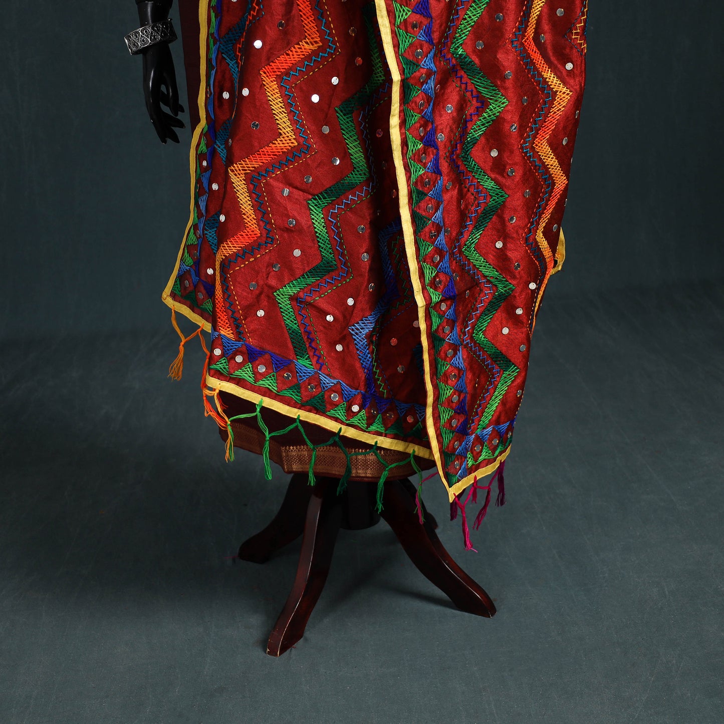 Ranihati Chanderi Silk Zig Zag Hand Embroidery Dupatta 63