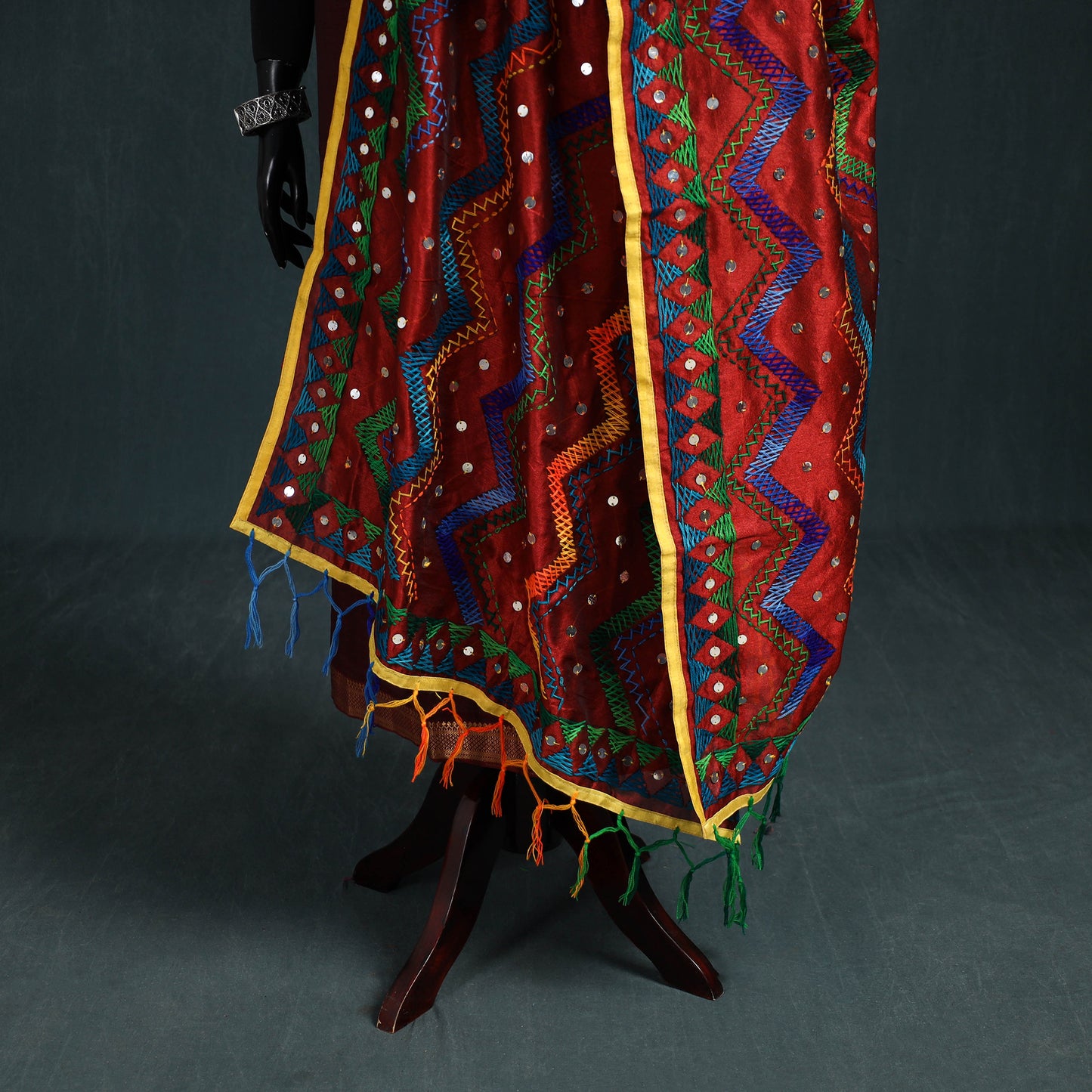 Ranihati Chanderi Silk Zig Zag Hand Embroidery Dupatta 67
