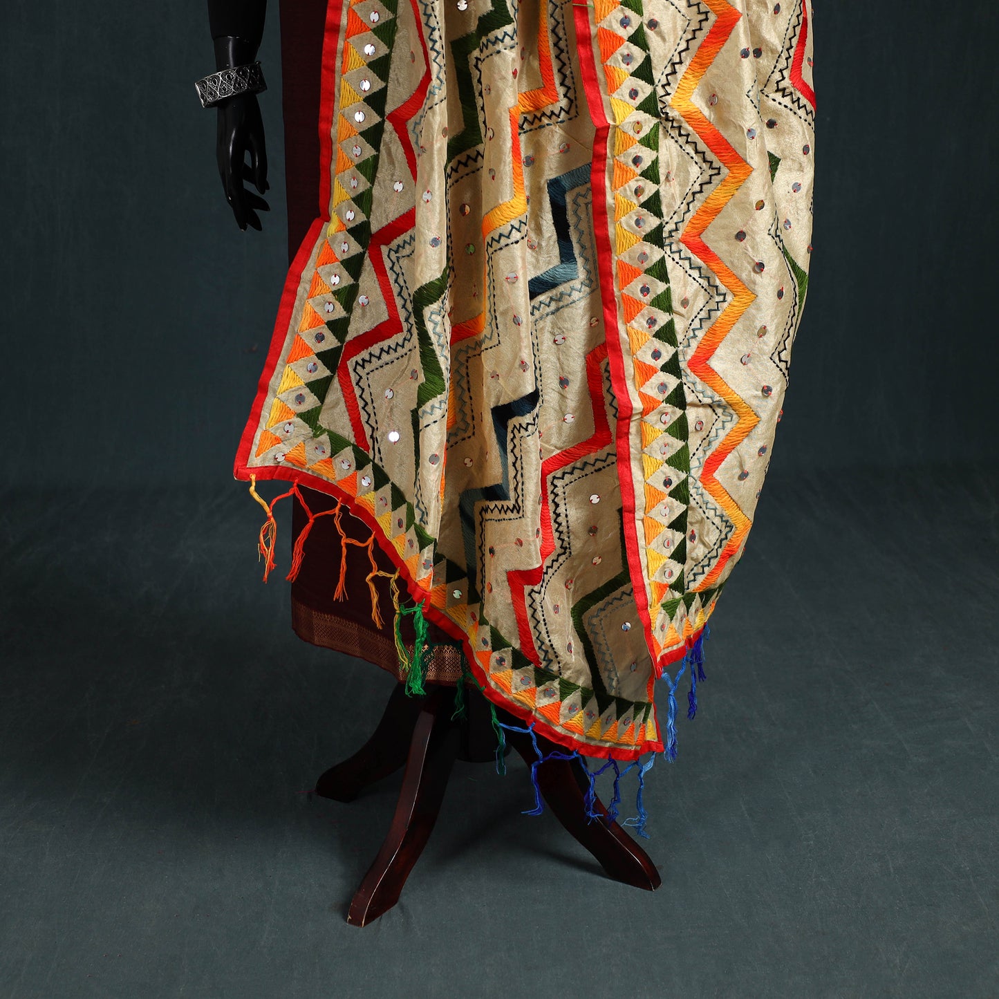 Ranihati Chanderi Silk Zig Zag Hand Embroidery Dupatta 71