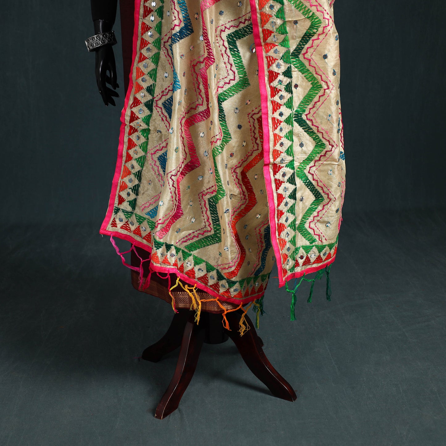 Ranihati Chanderi Silk Zig Zag Hand Embroidery Dupatta 72
