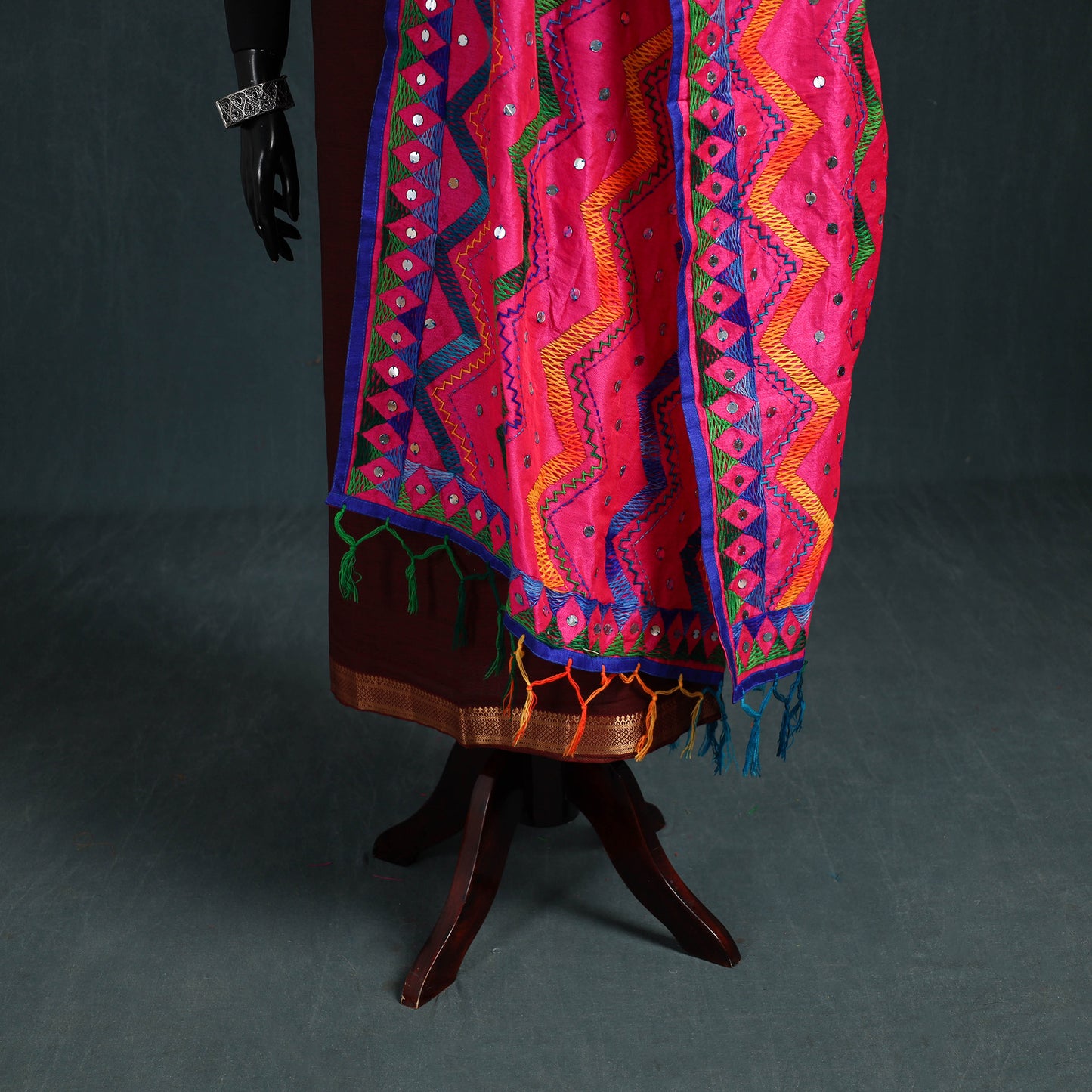 Ranihati Chanderi Silk Zig Zag Hand Embroidery Dupatta 86