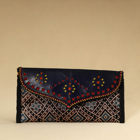 Kutch Embroidery Mashru Silk Handmade Leather Wallet 08