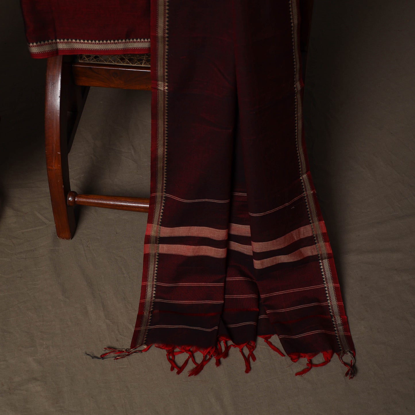 Dharwad Cotton 3pc Plain Unstitched Dress Material Suit Set with Woven Border 02