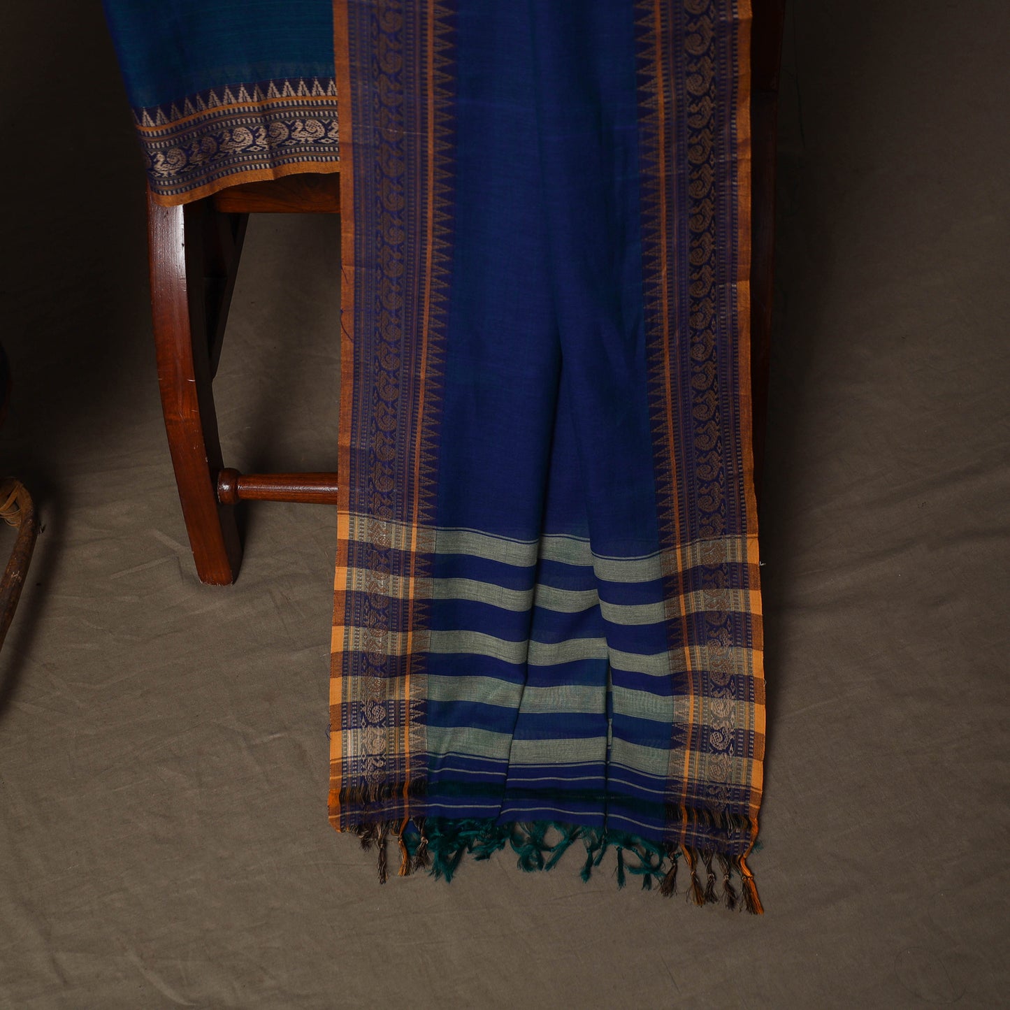 Dharwad Cotton 3pc Plain Unstitched Dress Material Suit Set with Woven Border 14