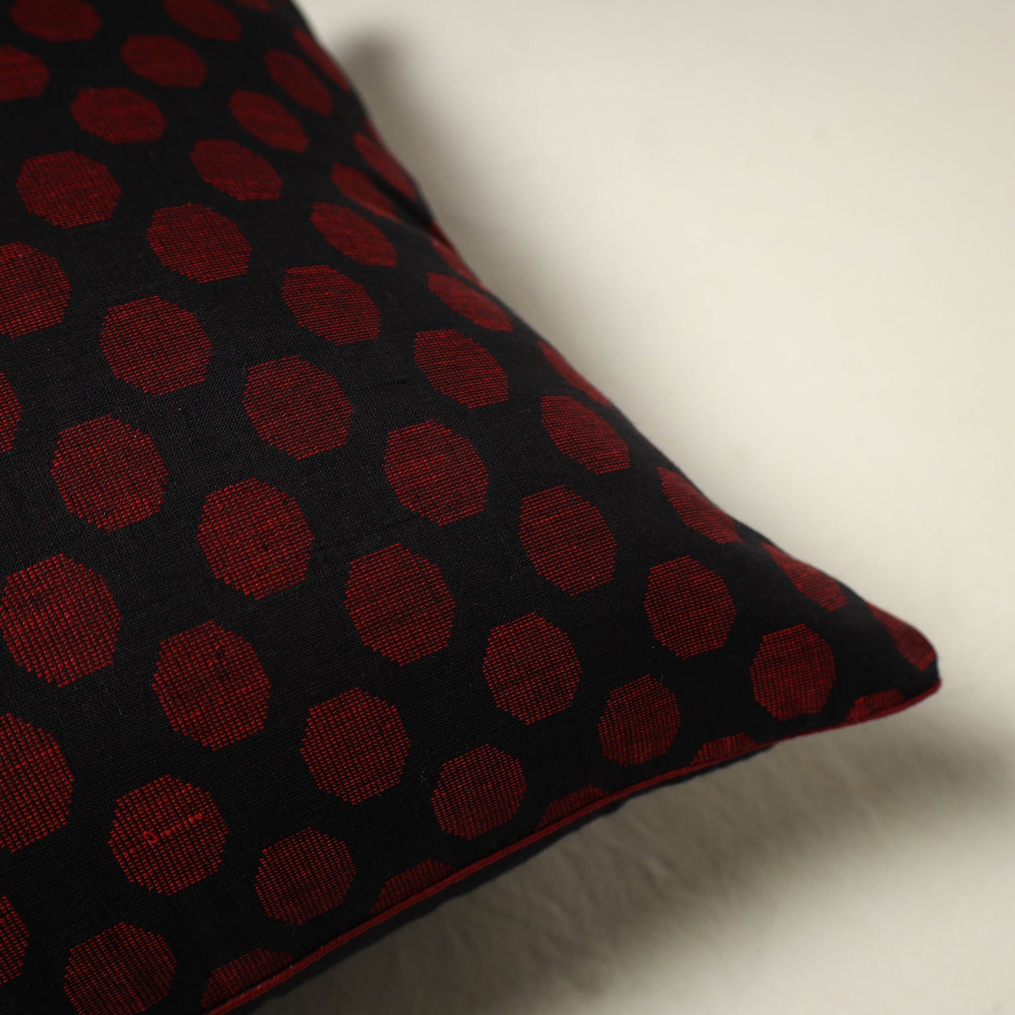 Jacquard Weave Cushion Cover (16 x 16 in) 02