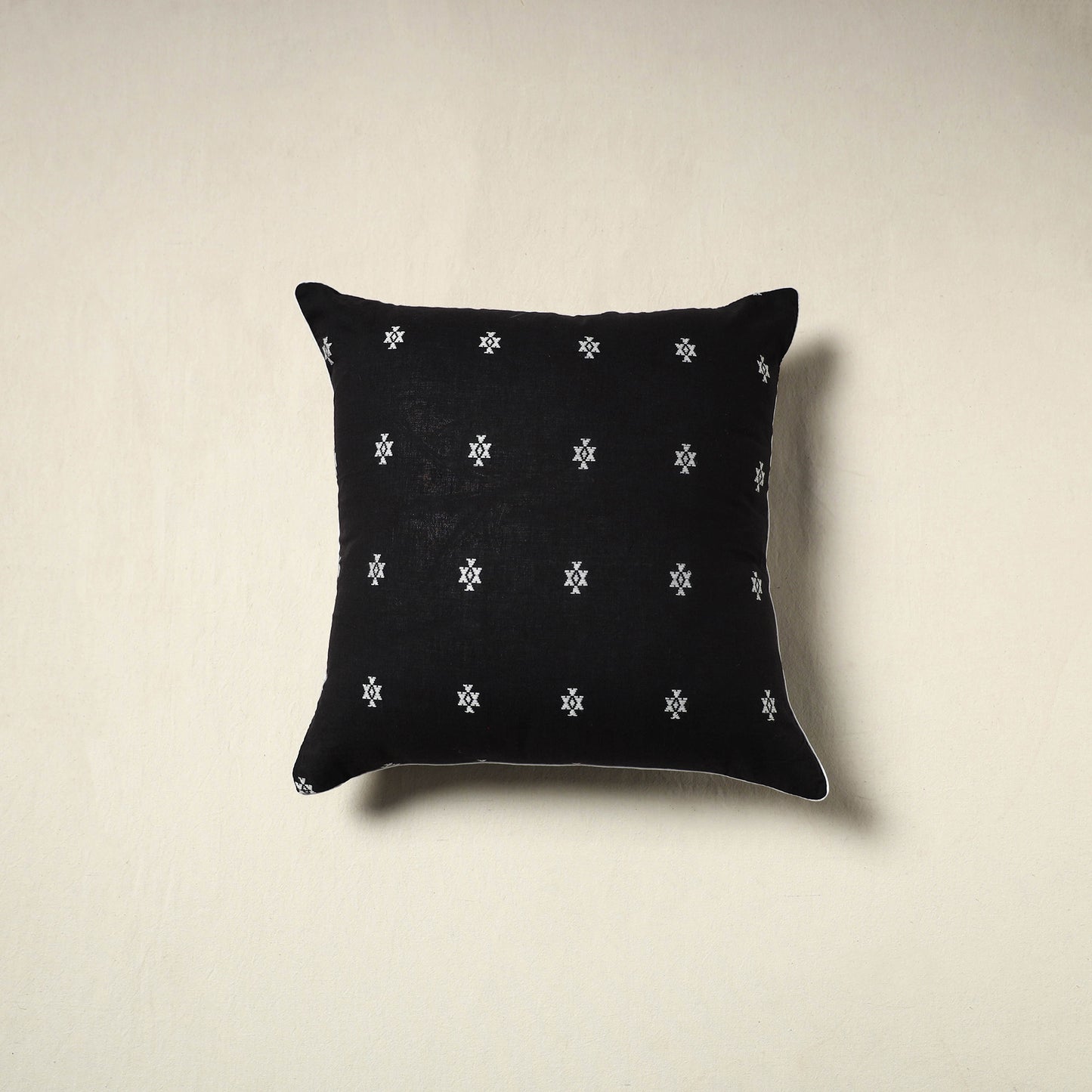 Jacquard Weave Cushion Cover (16 x 16 in) 06