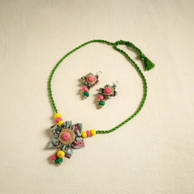 Buy Handmade Jute Fabart Necklace Set