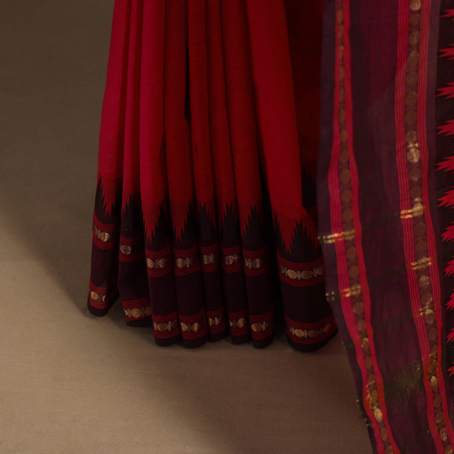 Red Kandangi Chettinad Cotton Saree with Border