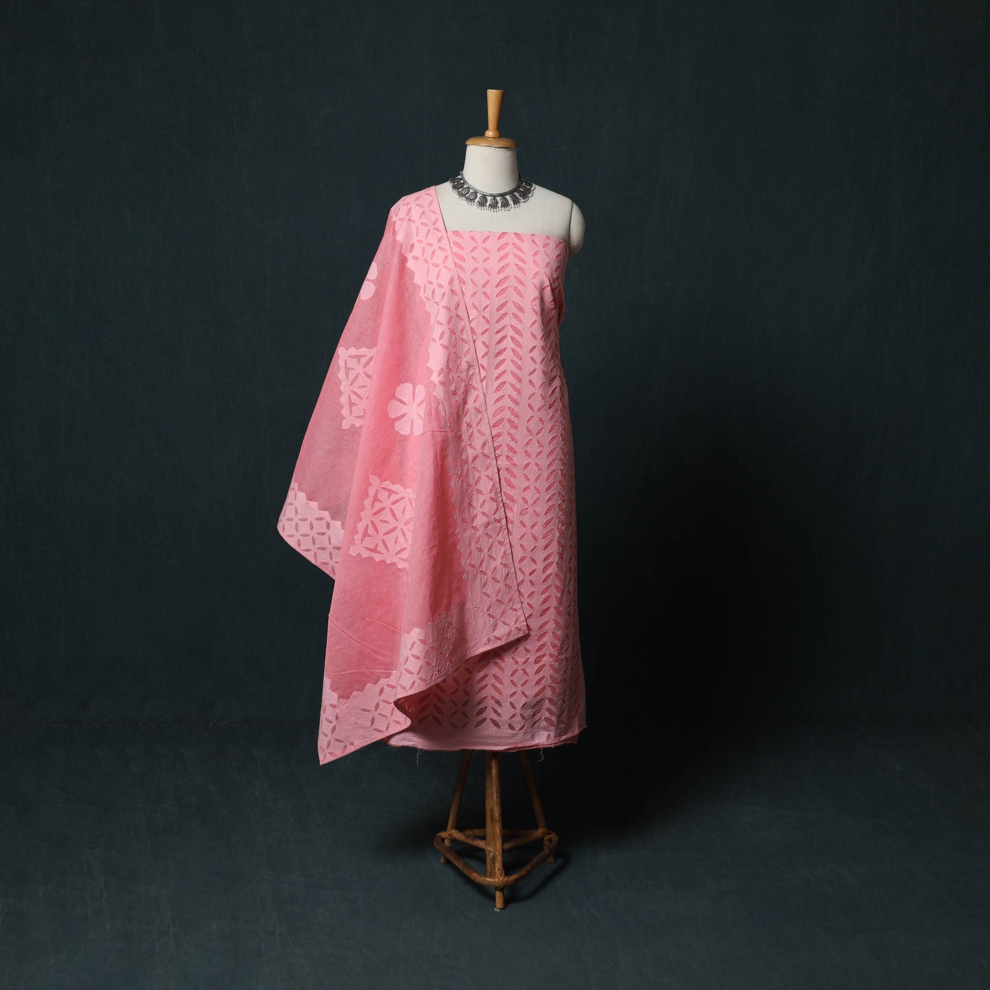 Barmer Applique Cutwork Cotton 3pc Unstitched Dress Material Suit Set 04