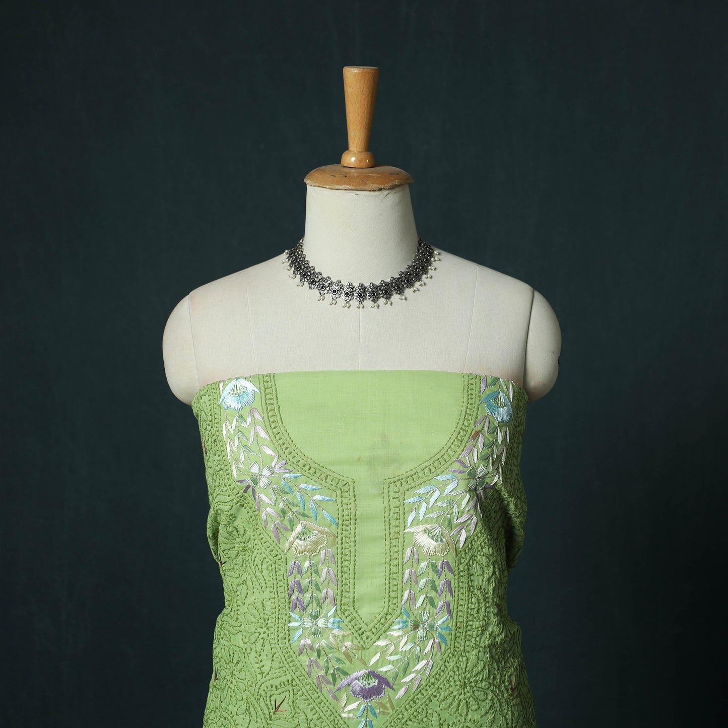 Lucknow Chikankari Parsi Style Hand Embroidered Pure Mul Cotton Unstitched Kurta Material (2.8M) 17