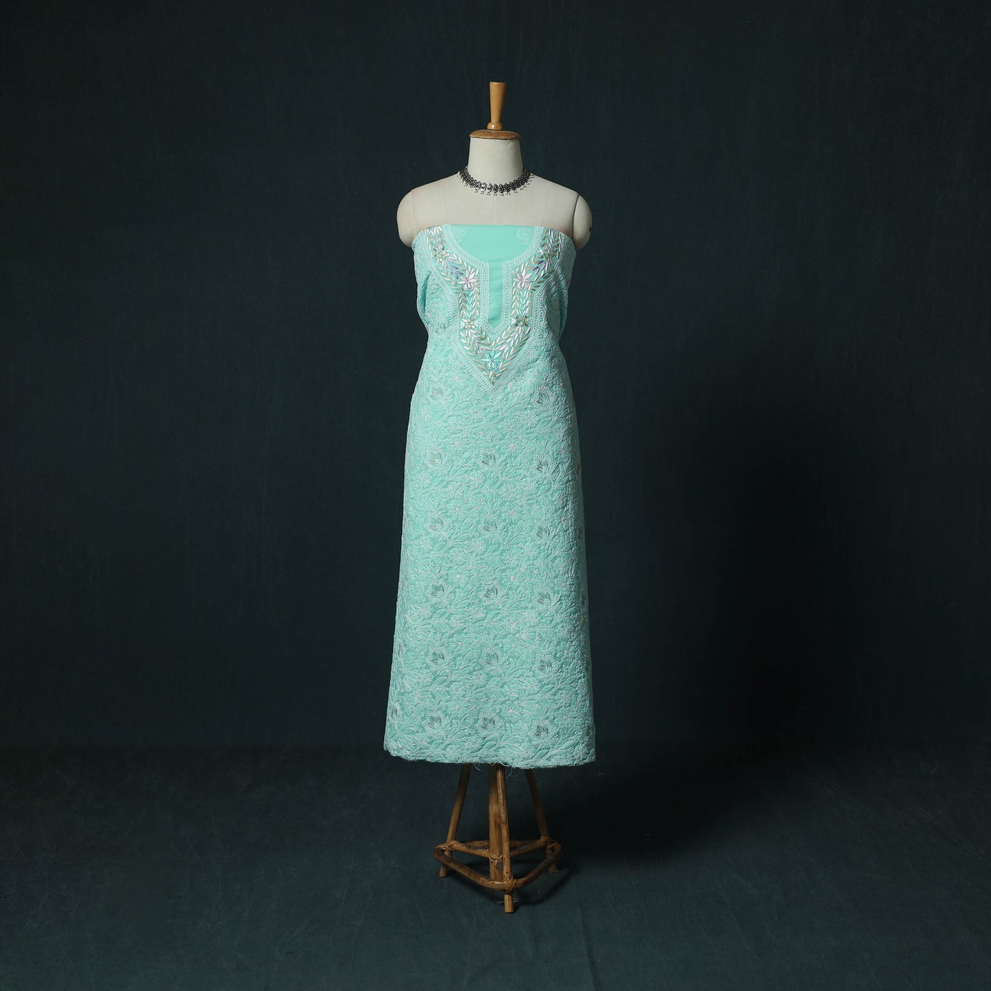 Lucknow Chikankari Parsi Style Hand Embroidered Pure Mul Cotton Unstitched Kurta Material (2.8M) 20