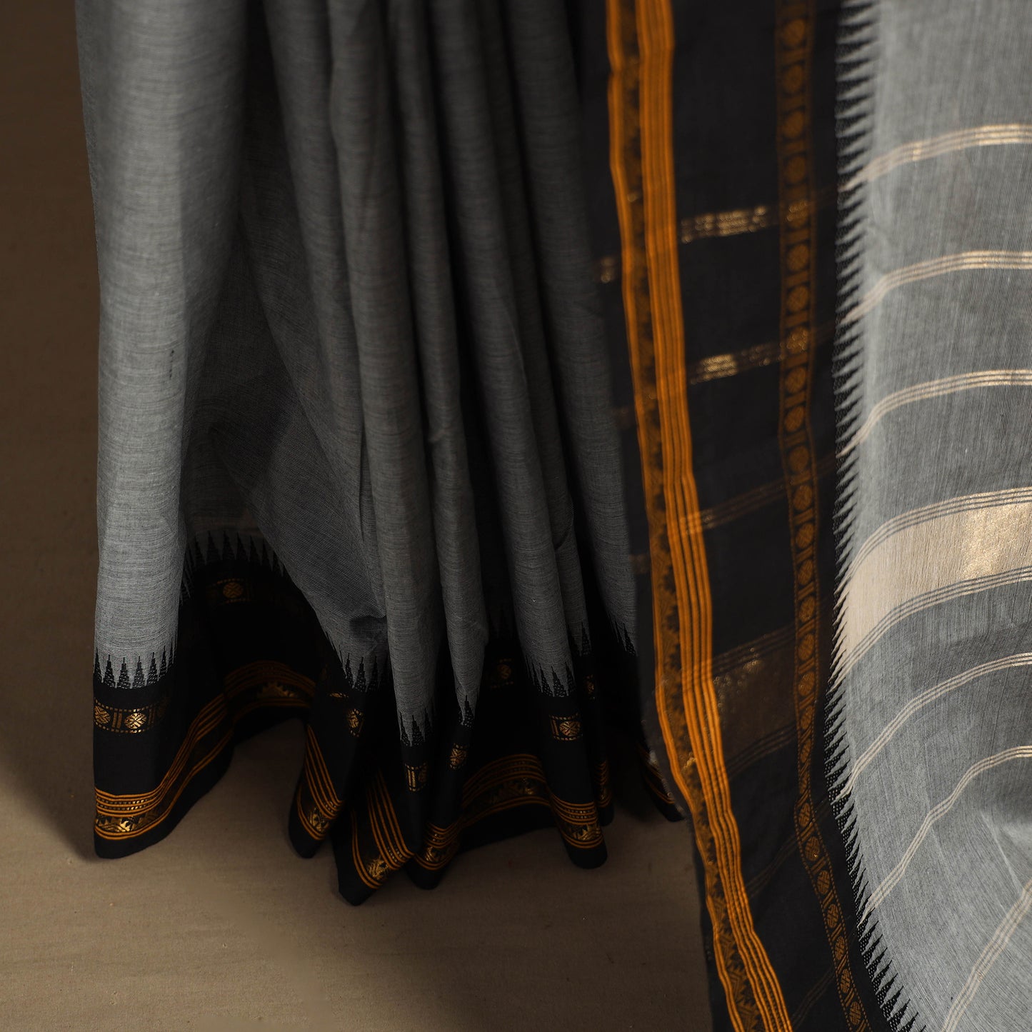 Grey Kandangi Chettinad Cotton Saree with Border