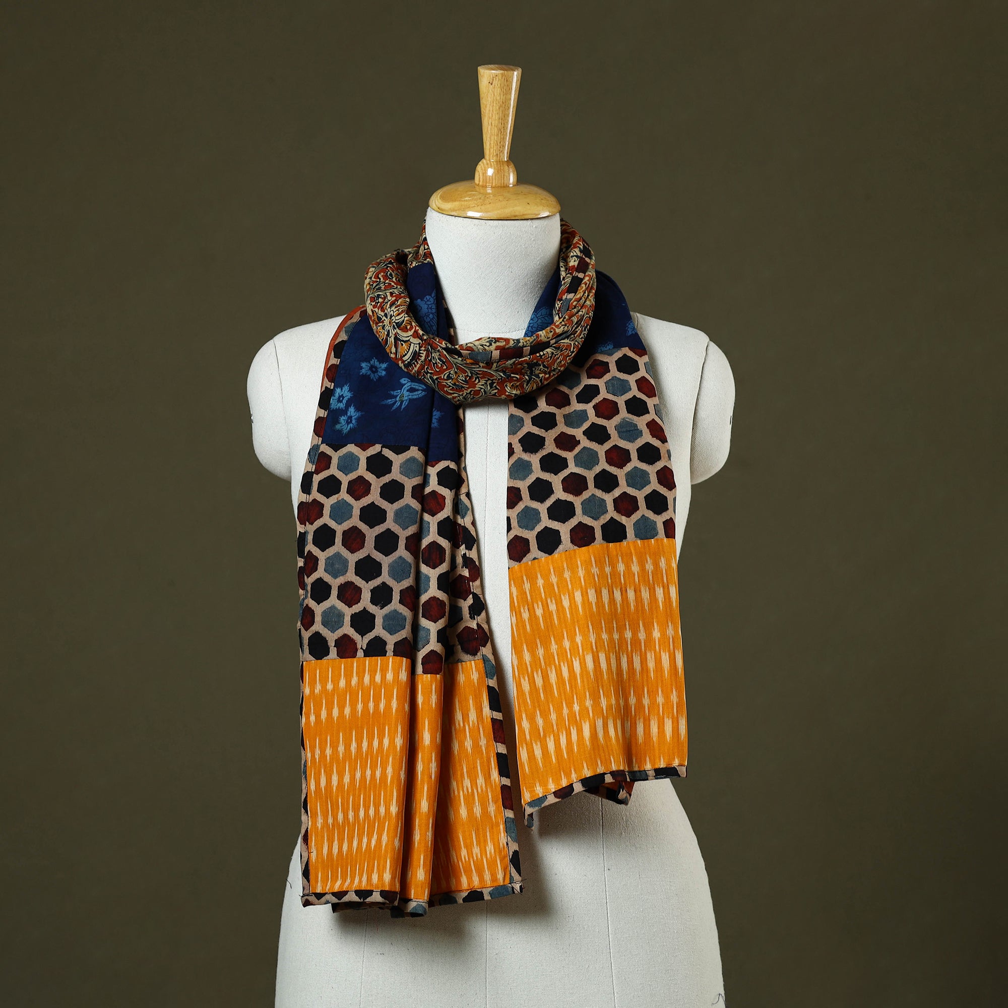 小物 COTTON STOLE - BLUE 小物 COTTON STOLE - BLUE COTTON STOLE - BLUE