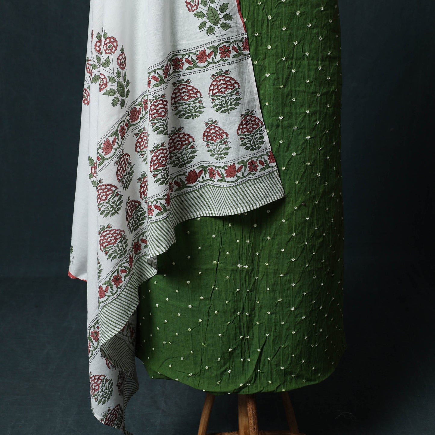 Kutch Bandhani Cotton 2pc Unstitched Dress Material Kurta Set with Earrings 17