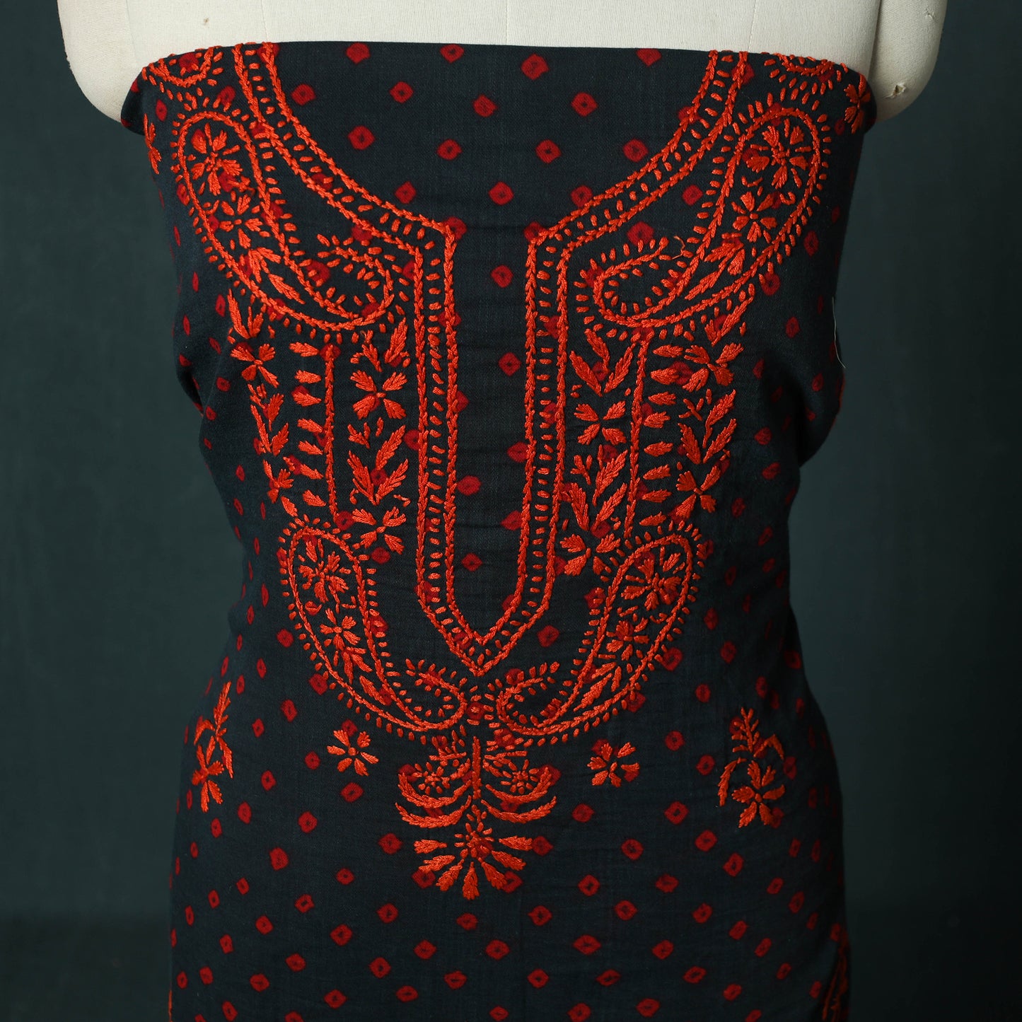 Lucknowi Chikankari Hand Embroidered Bandhani Cotton Unstitched Kurta Material (2.5M) 10