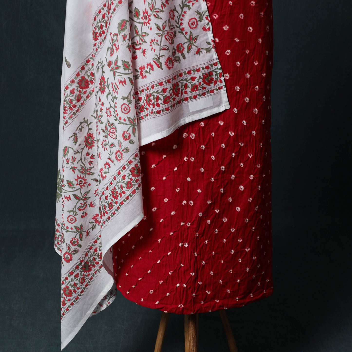 Kutch Bandhani Cotton 2pc Unstitched Dress Material Kurta Set with Earrings 40