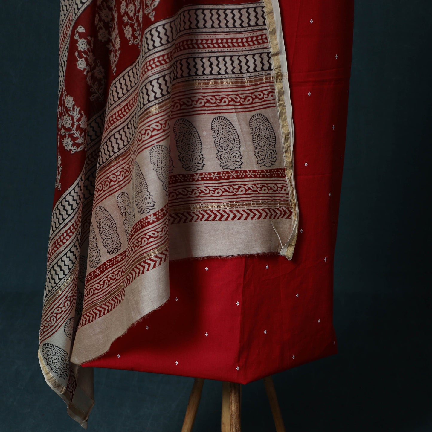 Jacquard Cotton 2pc Unstitched Dress Material Kurta Set with Jewellery Set 15