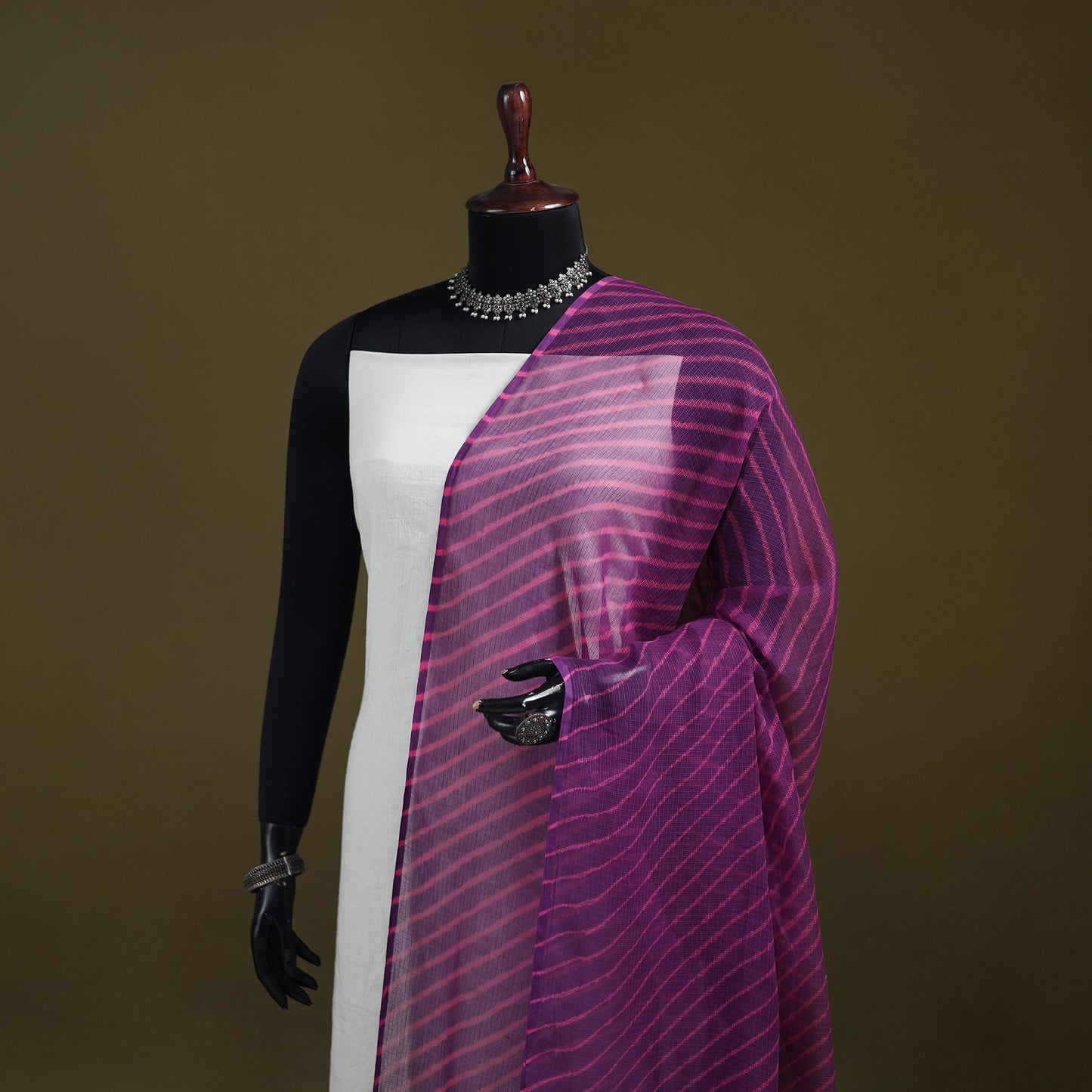 Leheriya Tie-Dye Kota Doria Cotton Dupatta with Tassels 05