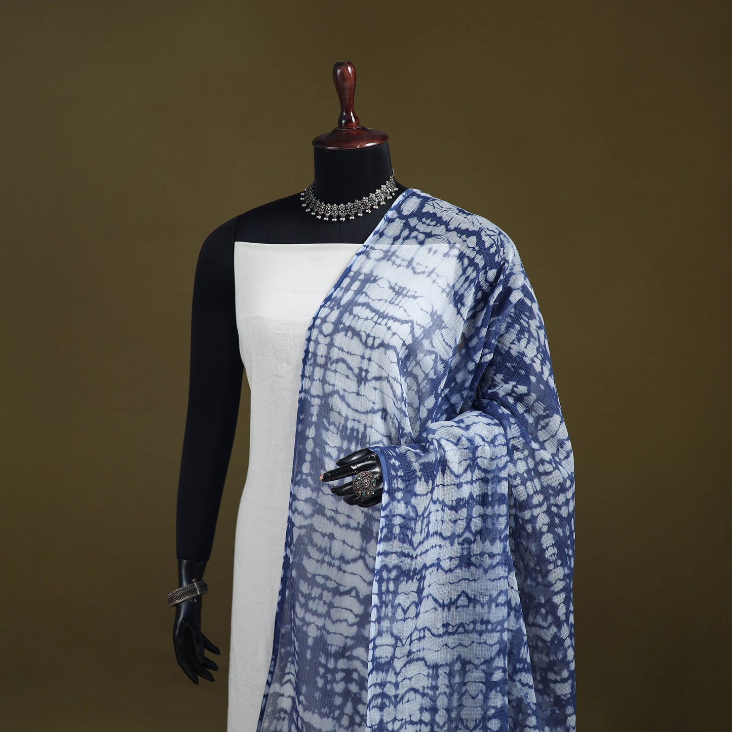 Shibori Tie-Dye Kota Doria Cotton Dupatta with Tassels 08
