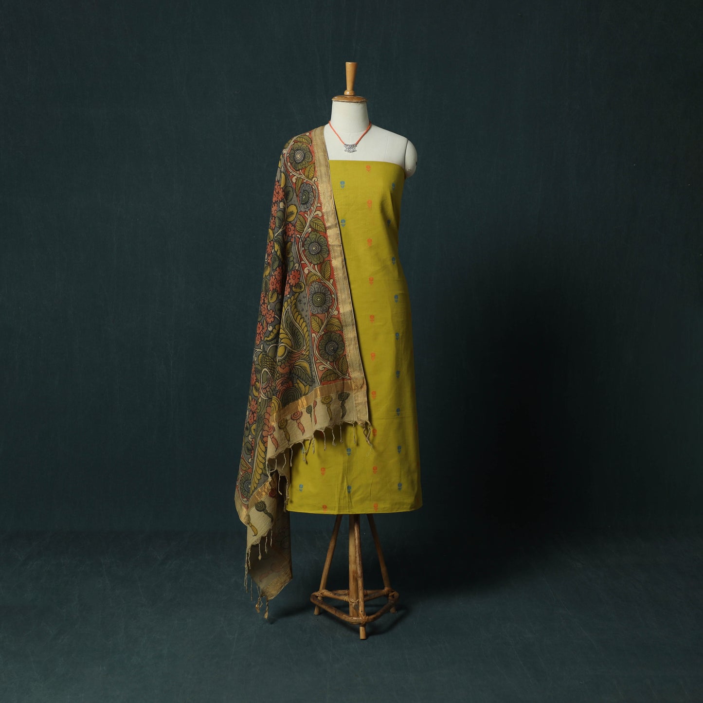 Jacquard Woven 2pc Cotton Unstitched Dress Material Kurta Set with Jewellery 09