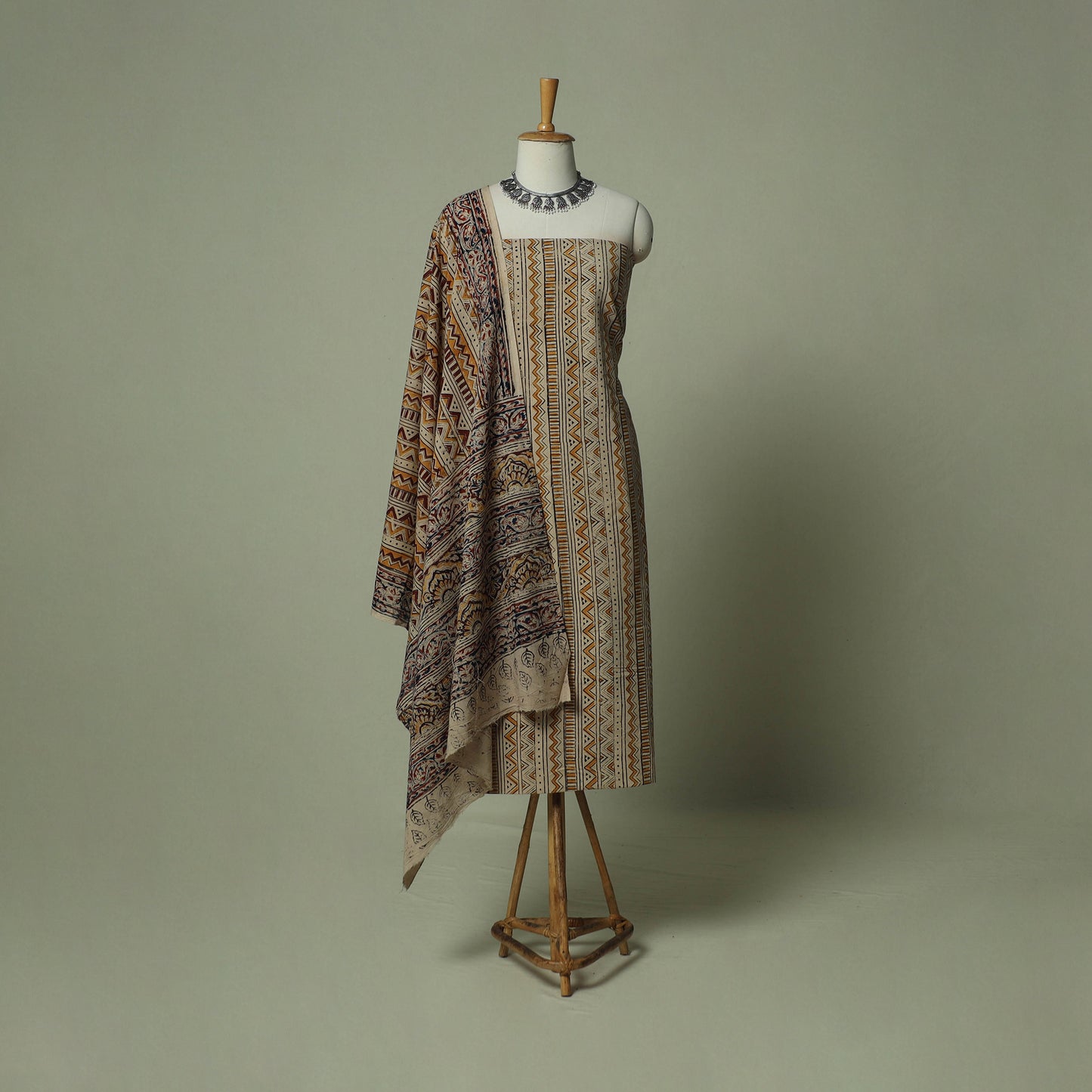 Pedana Kalamkari Hand Block Print Natural Dyed Cotton 3pc Unstitched Dress Material Suit Set 10