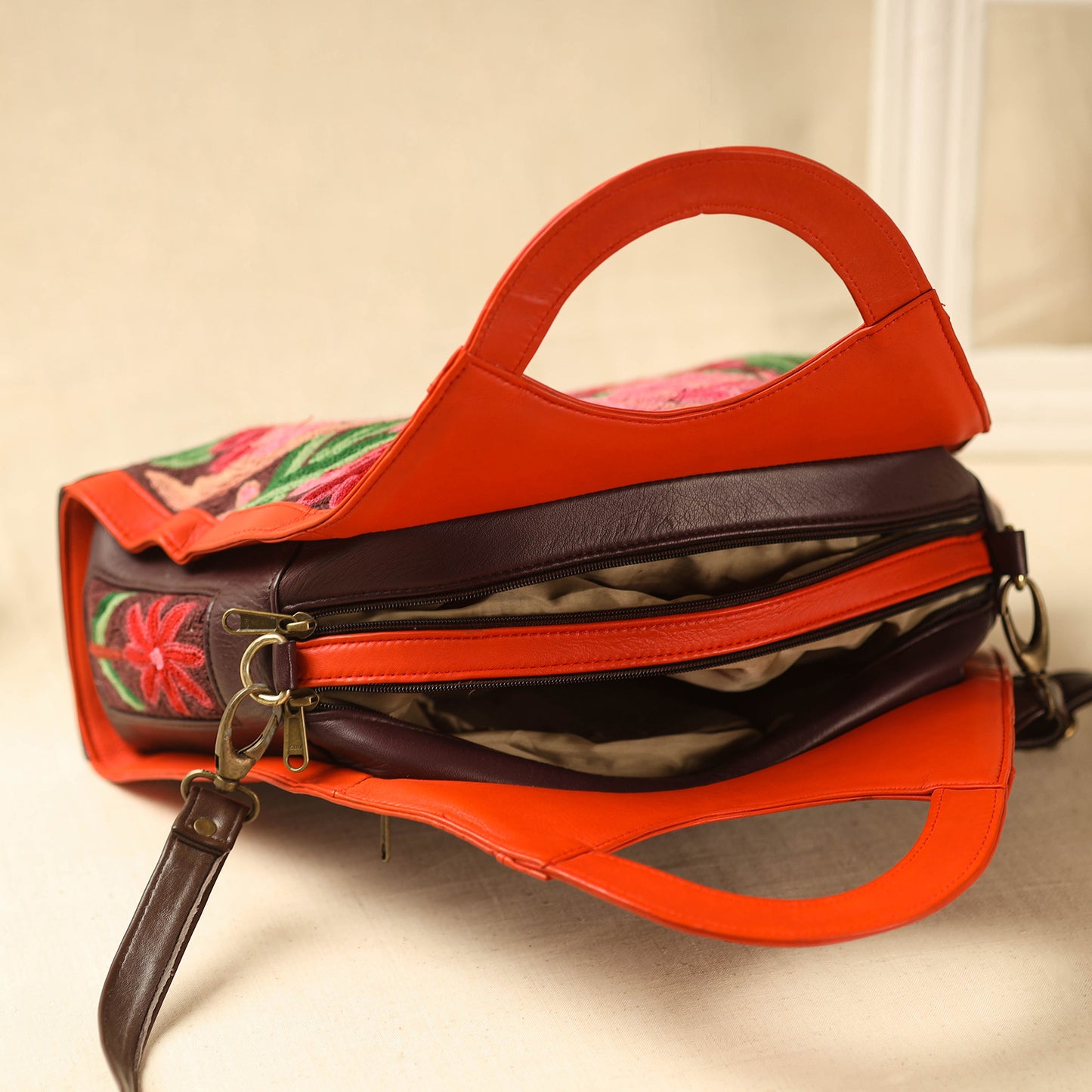 Multicolor qKashmiri Crewel Hand Embroidery Handbag