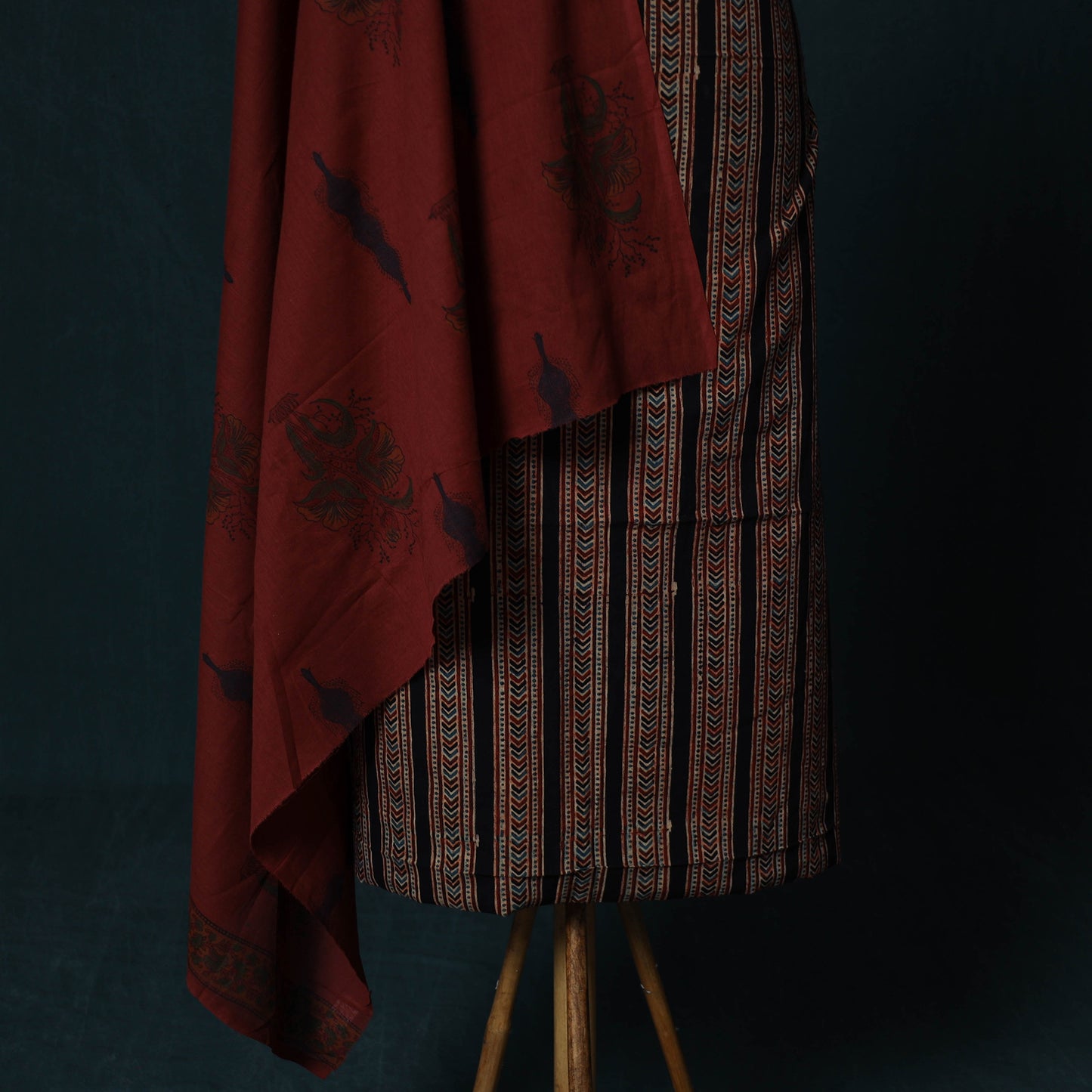 Ajrakh Hand Block Print Natural Dyed Cotton 2pc Unstitched Dress Material Kurta Set with Jewellery Set 16