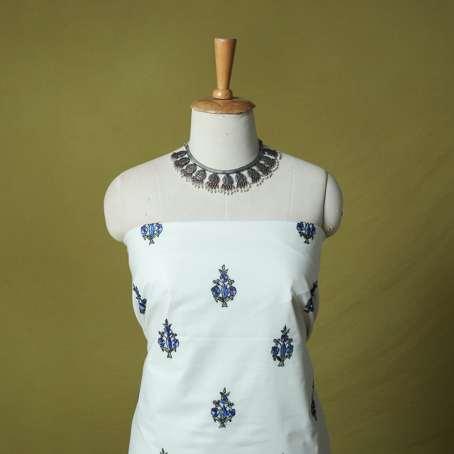 White - Hand Embroidered Cotton Kashida 2pc Unstitched Dress Material Kurta Set 22