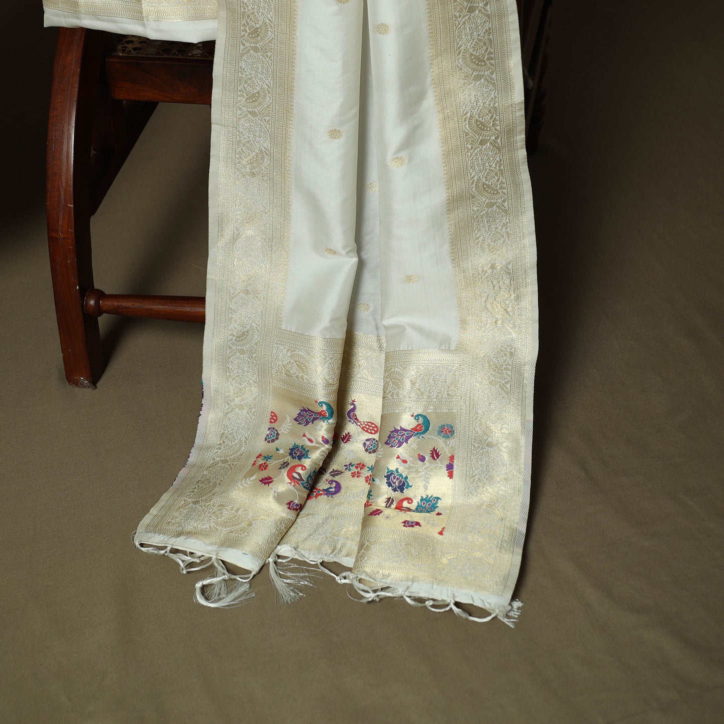 White - Bangalore Silk Paithani Weave 3pc Unstitched Dress Material Suit Set 02