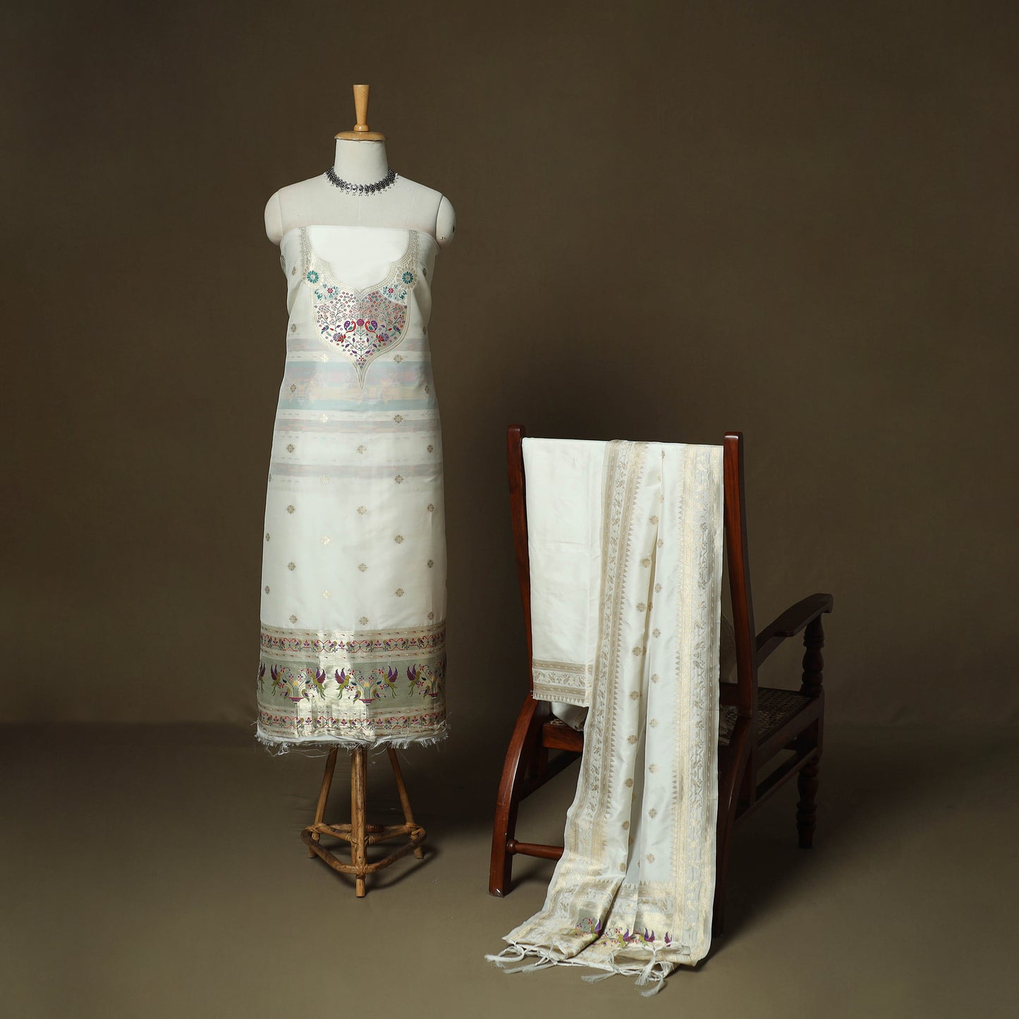 White - Bangalore Silk Paithani Weave 3pc Unstitched Dress Material Suit Set 04