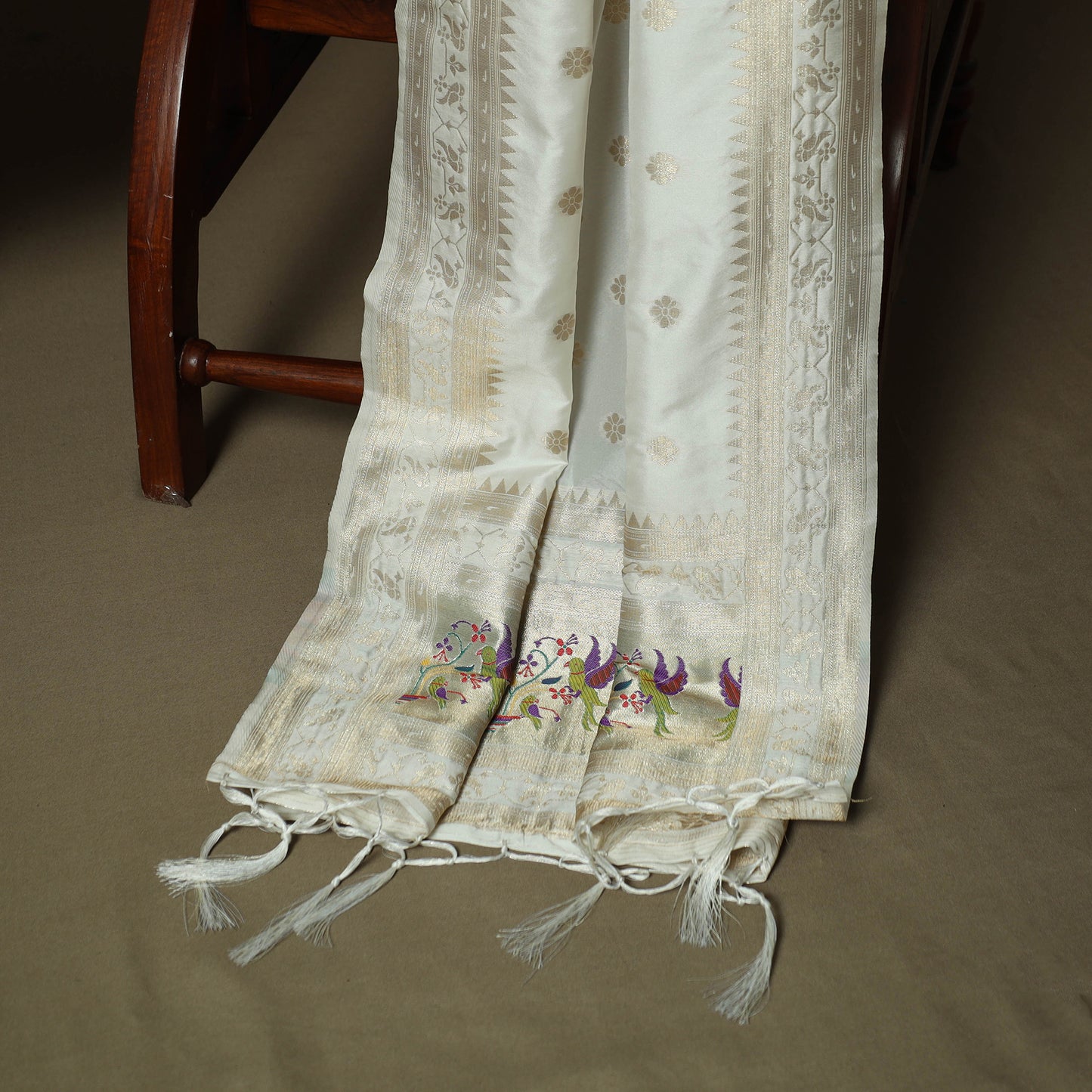 White - Bangalore Silk Paithani Weave 3pc Unstitched Dress Material Suit Set 04