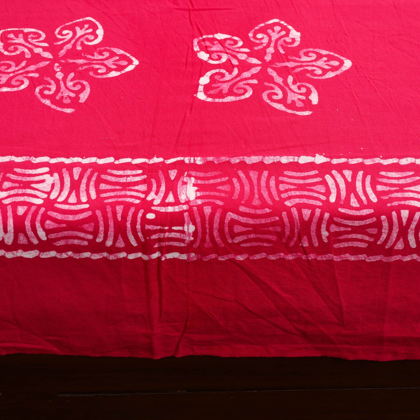 Buy Pink Cotton Double Hand Batik Print Bed Sheet Set