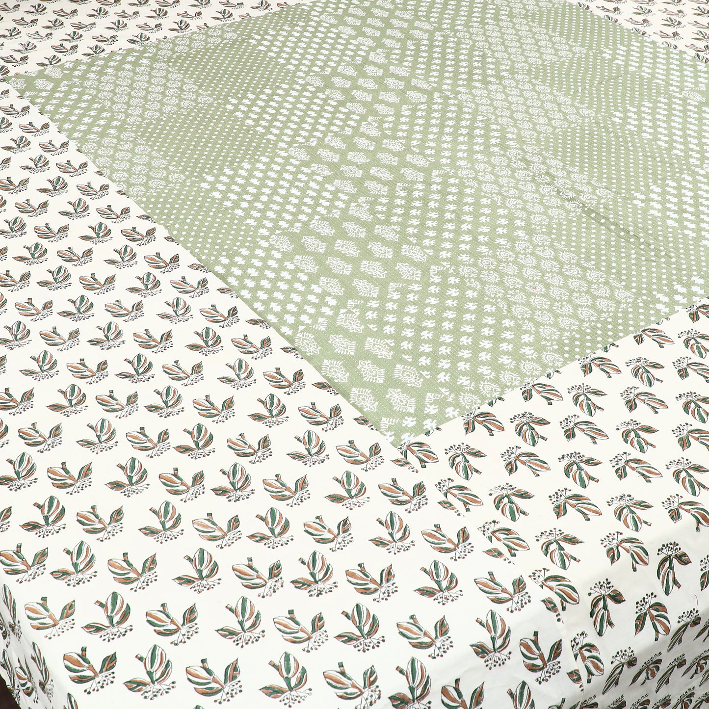 White Jaipur Print Patchwork Cotton Bedsheet Set 