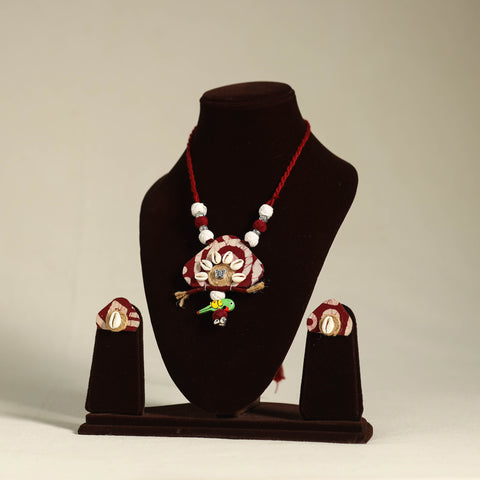  Red Fabart Jute & Shell Work Necklace Set