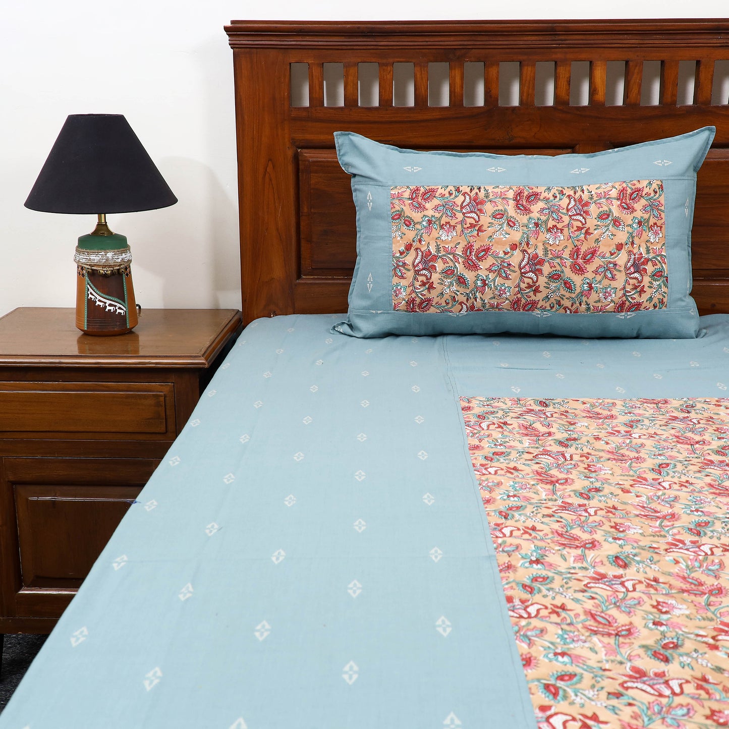 Buy Jacquard with Sanganeri Patch Cotton Bedsheet Set