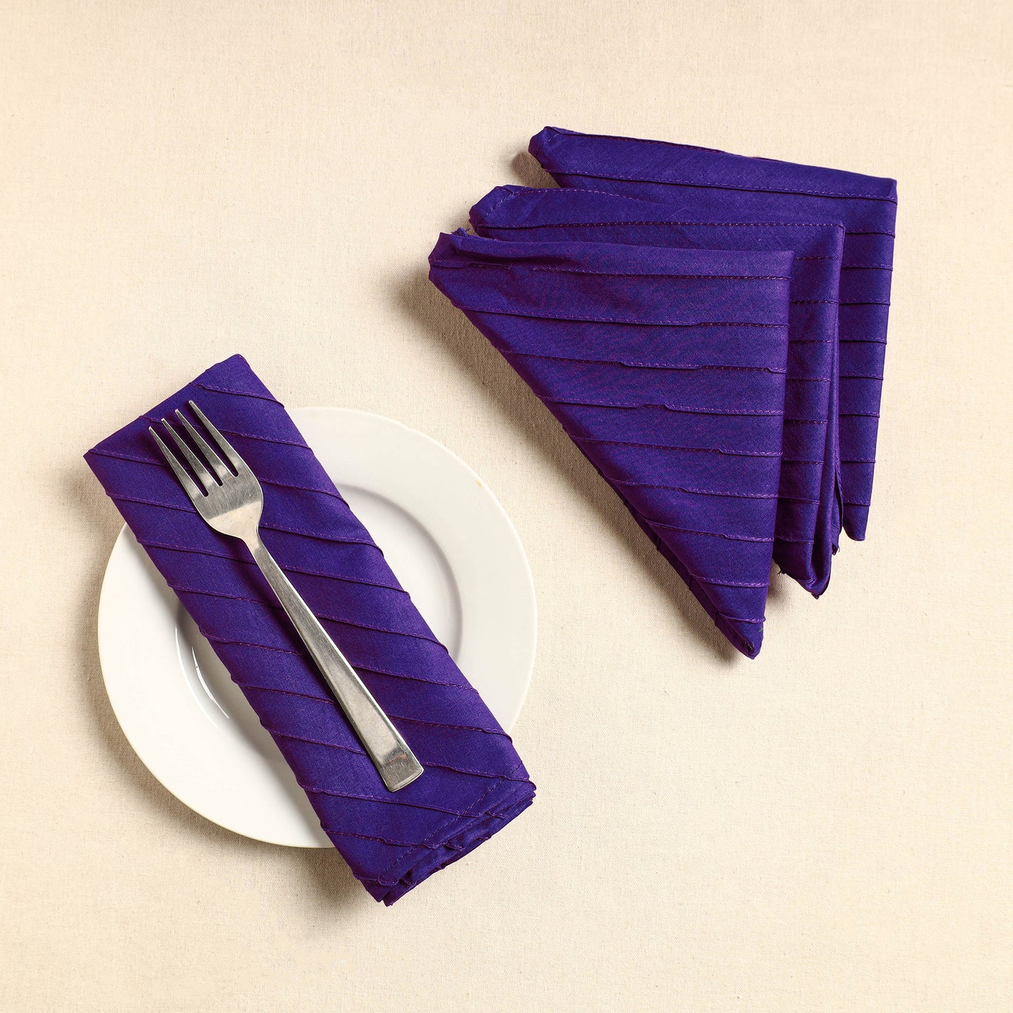 Set of 4 - Pintuck Plain Cotton Table Napkins (18 x 18 in) 04