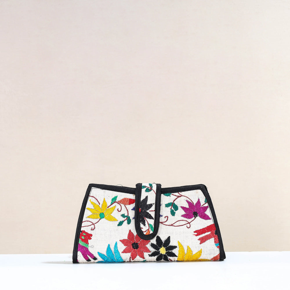 embroidery clutch 