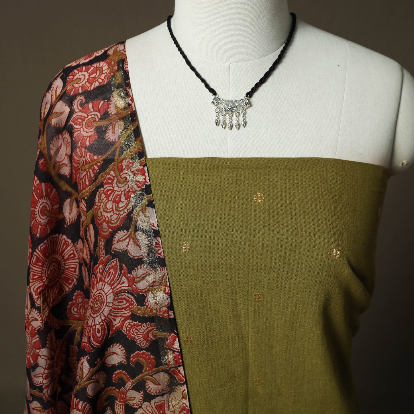 Jacquard Woven Cotton 2pc Unstitched Dress Material Kurta Set with Jewellery 04