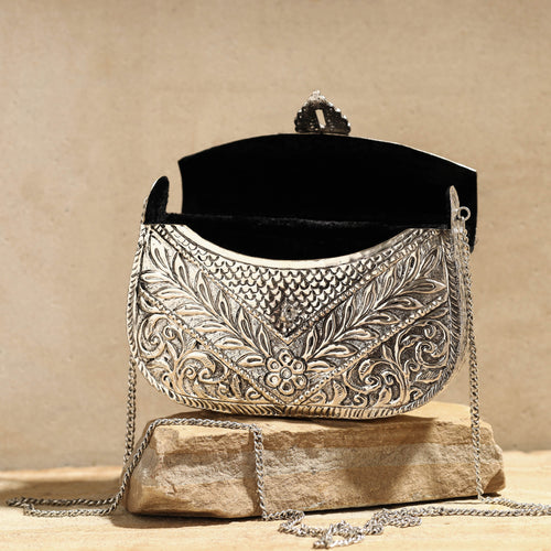 Metal Sling Clutch
