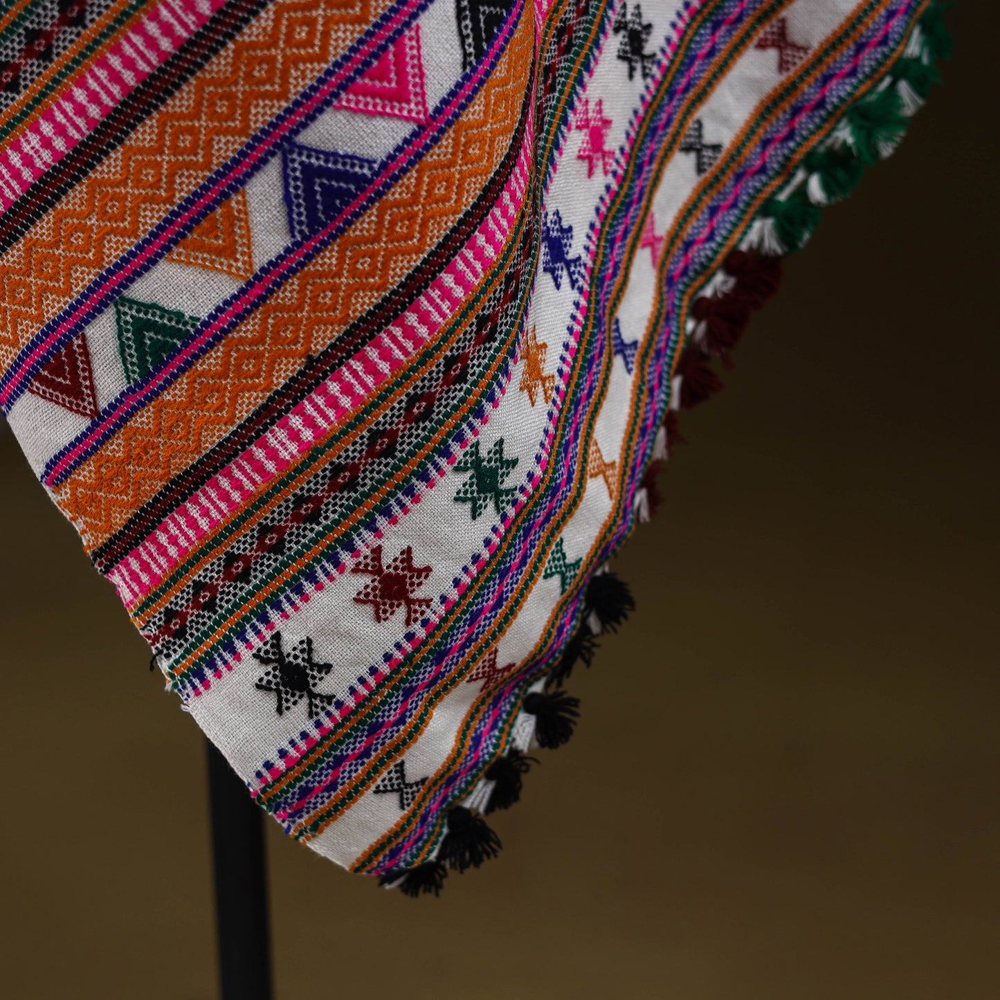 White - Kutch Bhujodi Handwoven Acrylic Wool Shawl 153