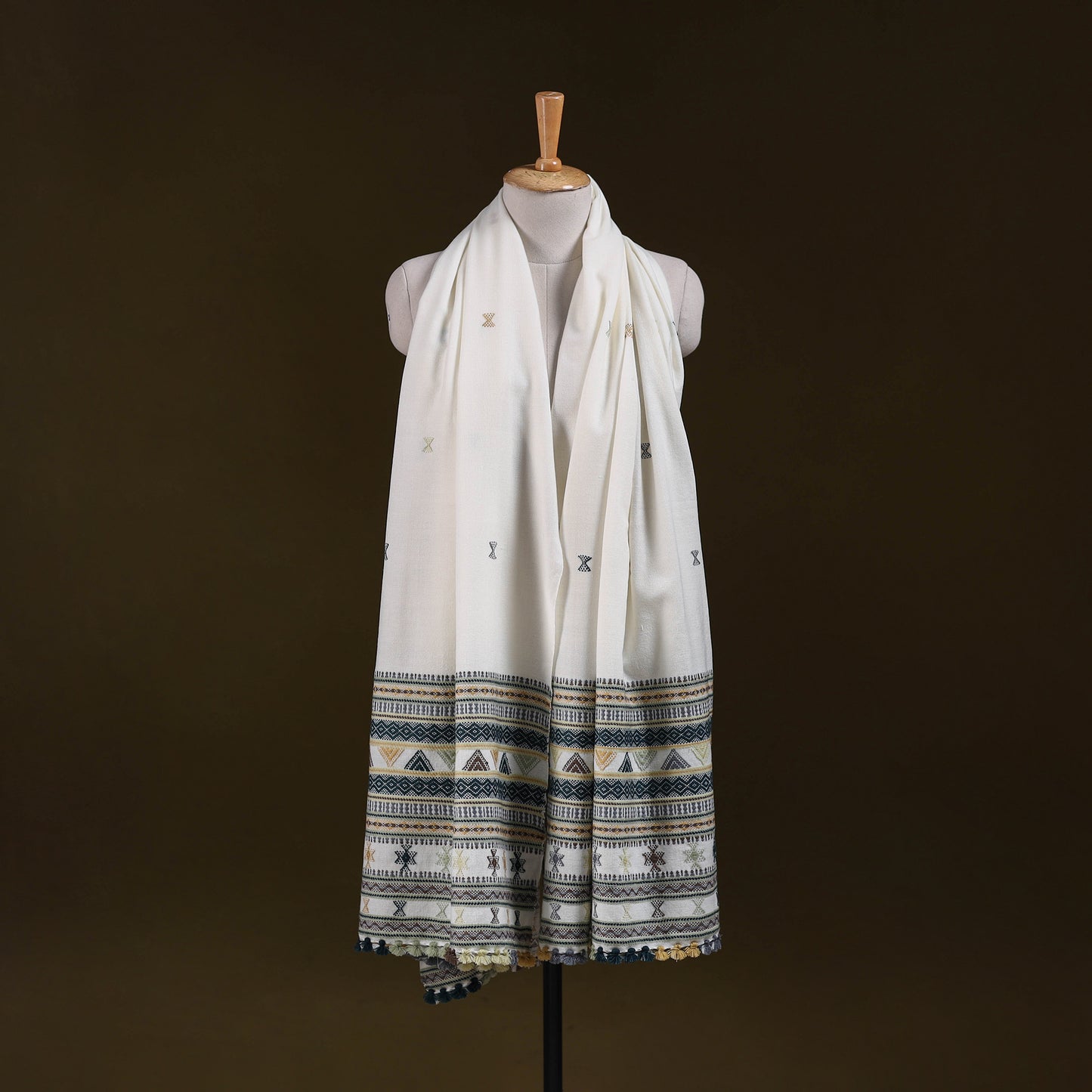 White - Kutch Bhujodi Handwoven Acrylic Wool Shawl 154
