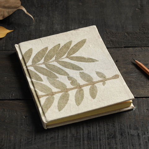 Leaf Art Work Special Visitor Notebook (7 x 5 in)