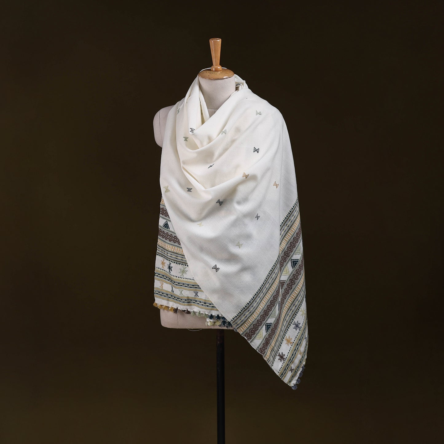 White - Kutch Bhujodi Handwoven Acrylic Wool Shawl 155