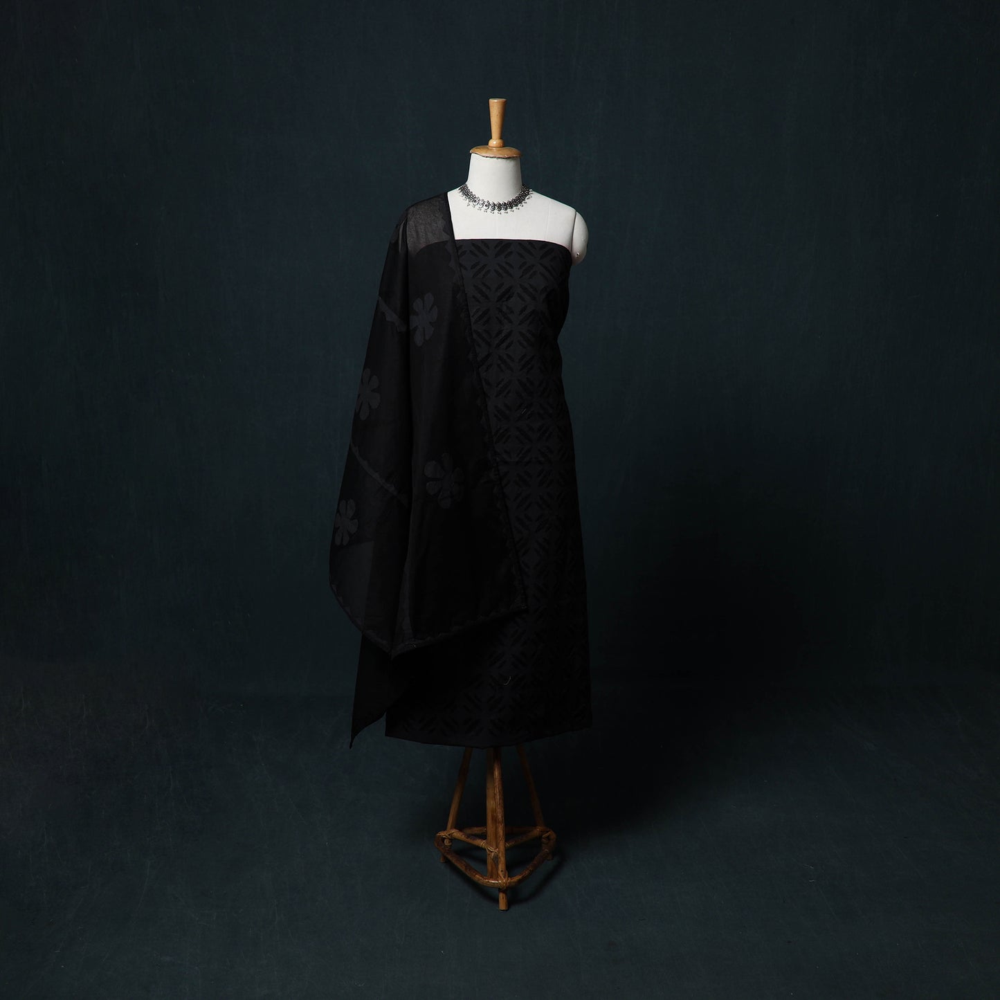 Black - Barmer Applique Cutwork Cotton 3pc Unstitched Dress Material Suit Set 07